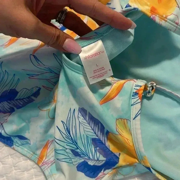 XHILARATION TROPICAL SCOOP BACK HIGH HIP ONE PIECE FLORAL SWIMSUIT, BLUE… - Picture 13 of 13